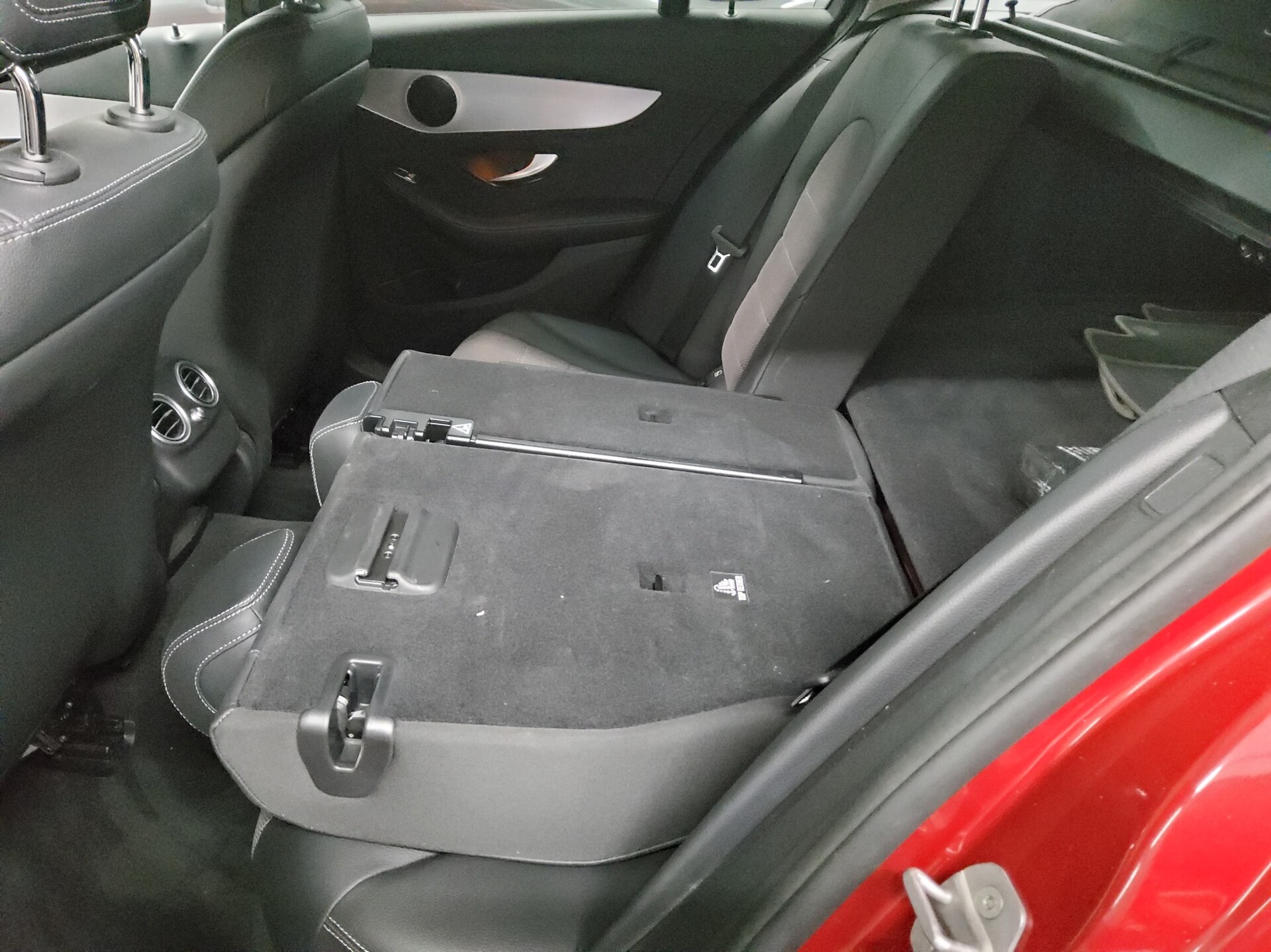 Mercedes-Benz C 200 T d Avantgarde Night Navi LED el.Heck 12