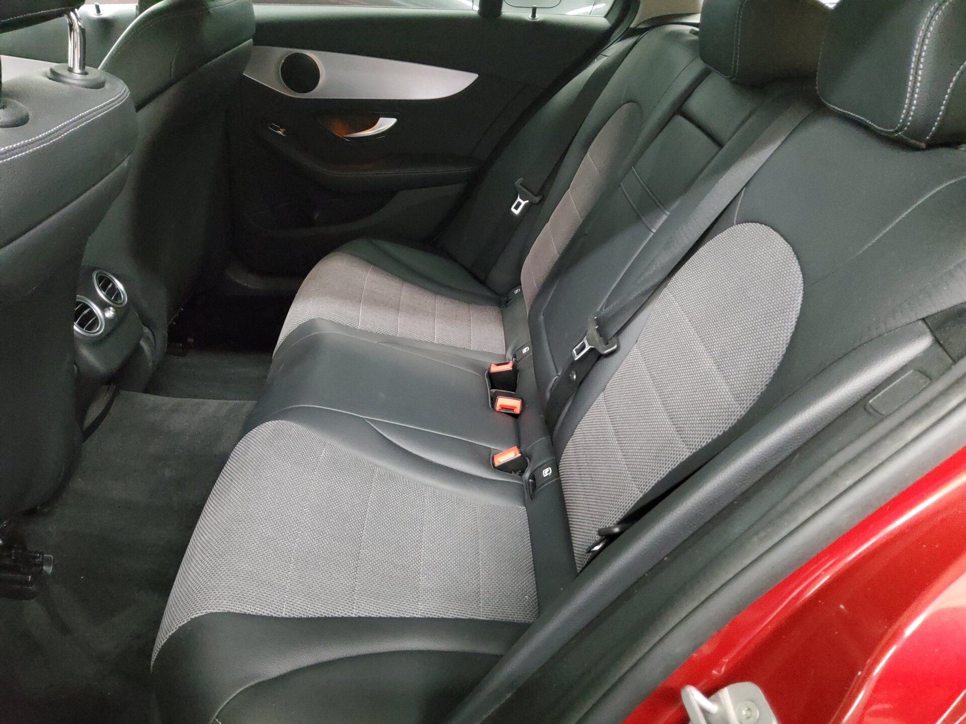 Mercedes-Benz C 200 T d Avantgarde Night Navi LED el.Heck 13