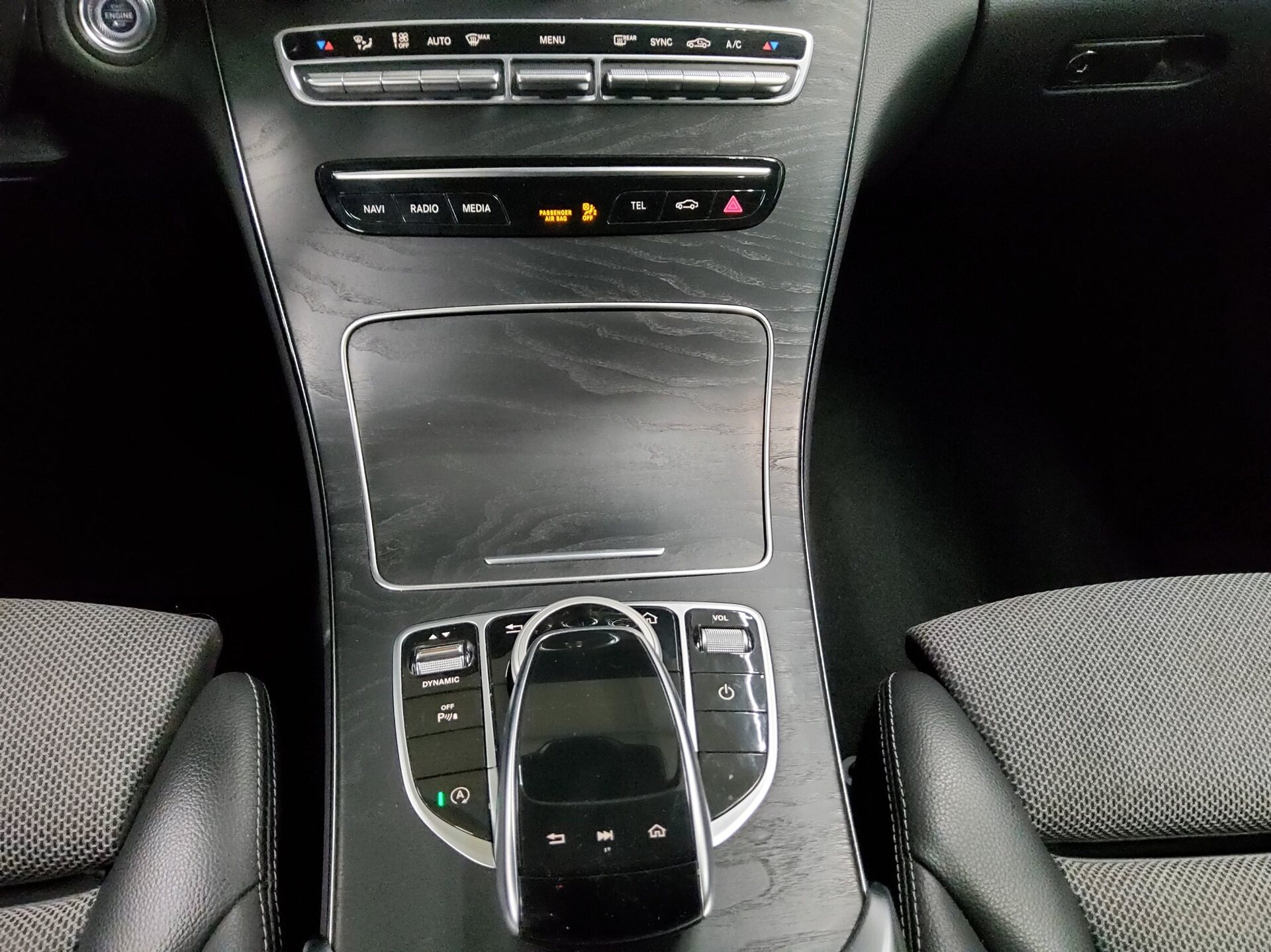 Mercedes-Benz C 200 T d Avantgarde Night Navi LED el.Heck 6