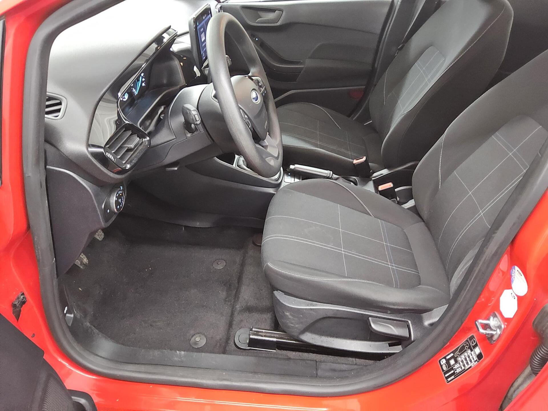 Ford Fiesta 1.0 EB Trend LED DAB Klima 8