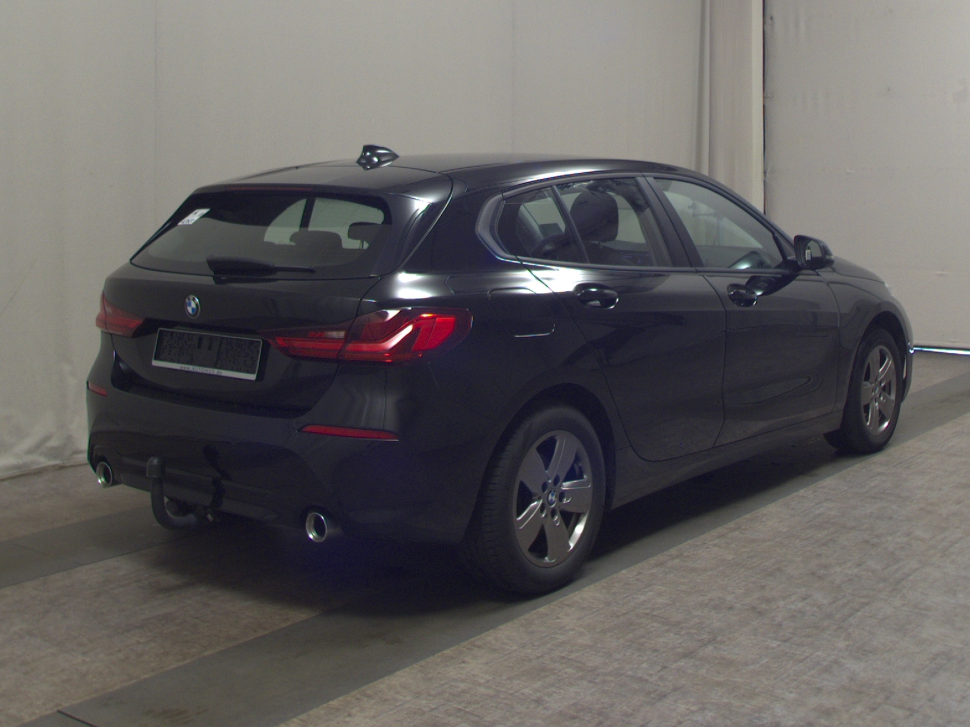 BMW 118dA Advantage T-Leder Navi LED LC Pro AHK HiFi 4