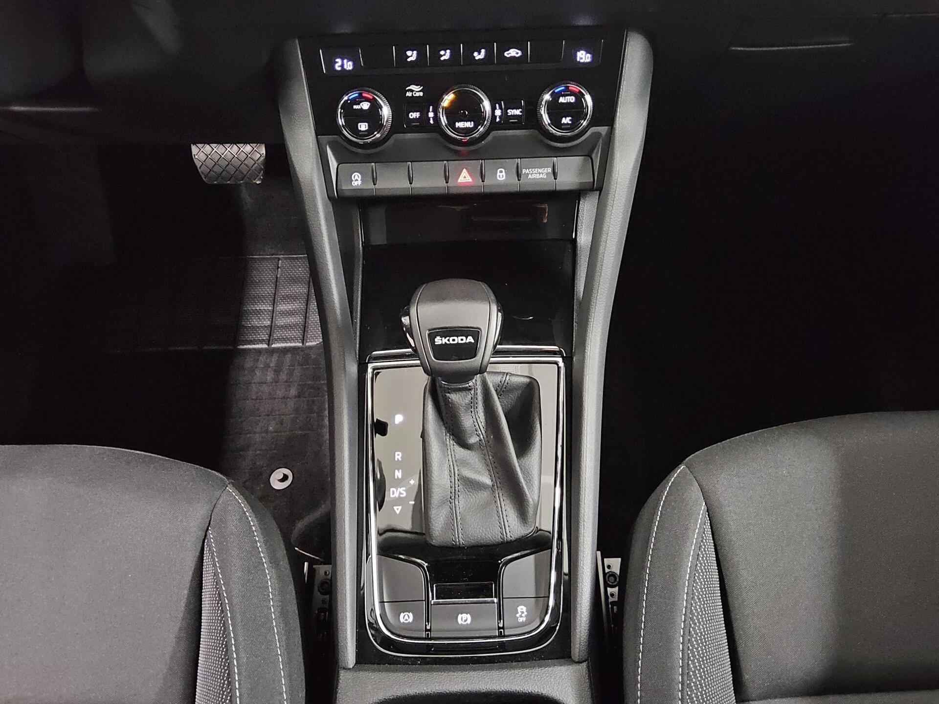 Skoda Karoq 2.0 TDI Navi LED vc AHK 6