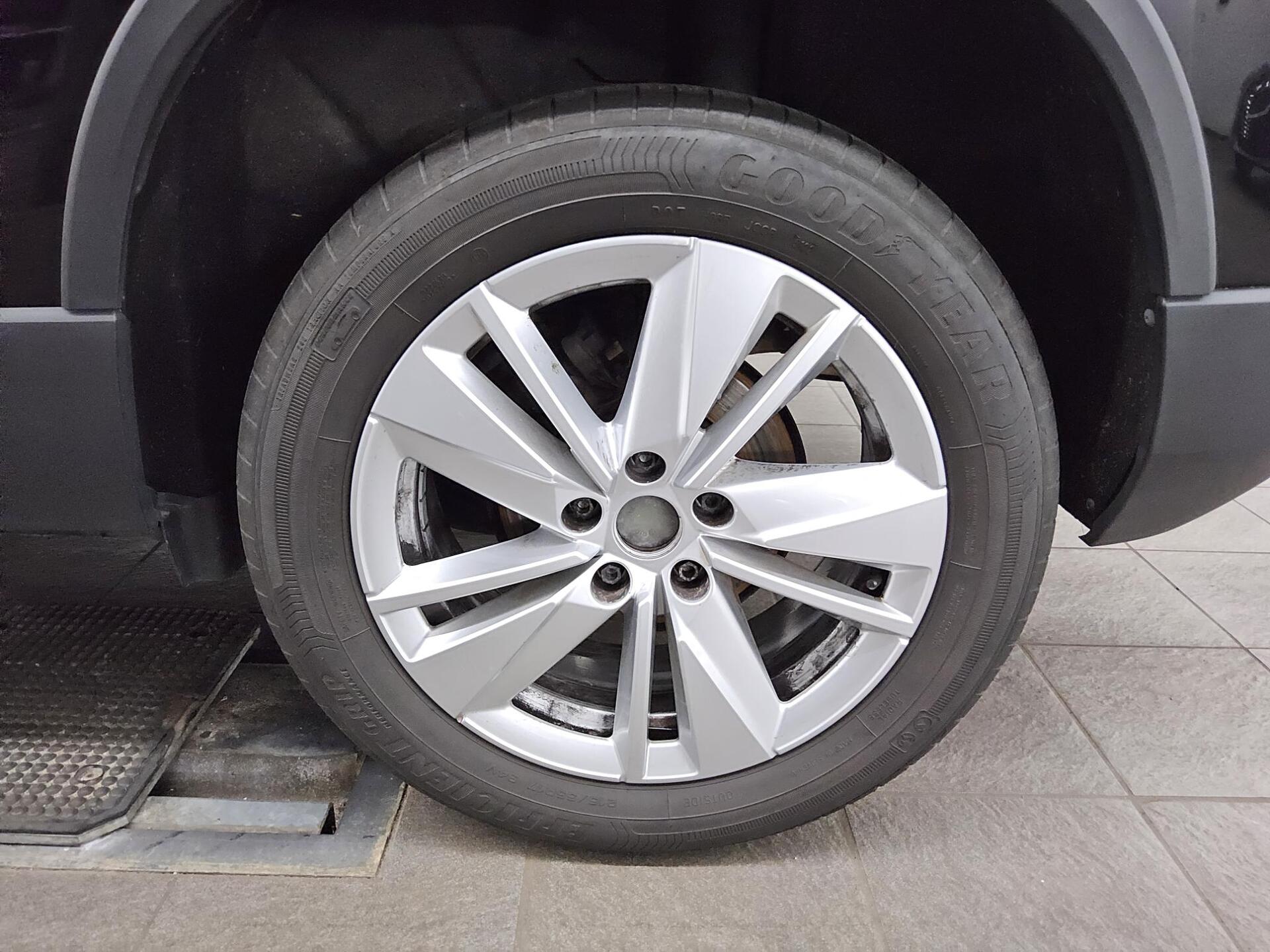 Skoda Karoq 2.0 TDI Navi LED vc AHK 11