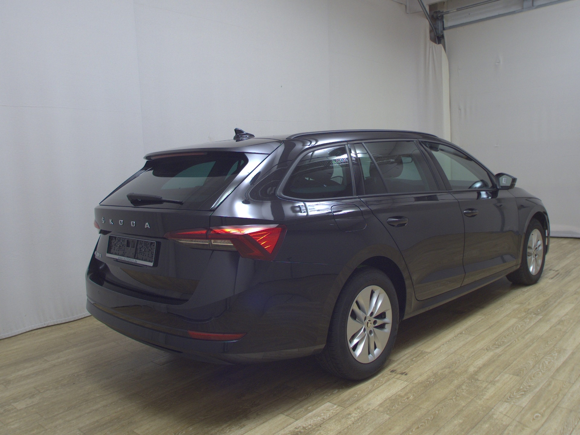 Skoda Octavia Kombi 2.0 TDI Ambition Navi LED vc 4xShz 4