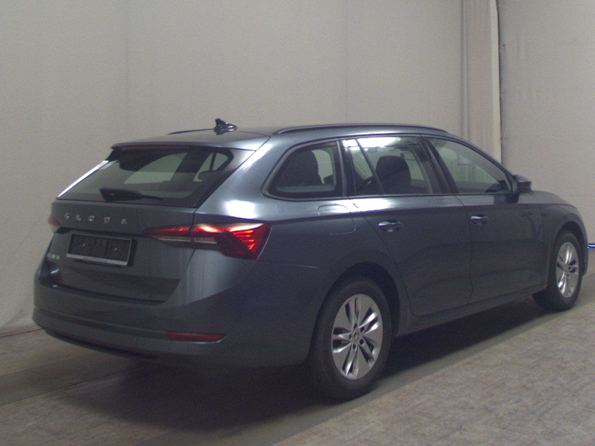 Skoda Octavia Kombi 2.0 TDI Ambition Navi LED vc PDC 4