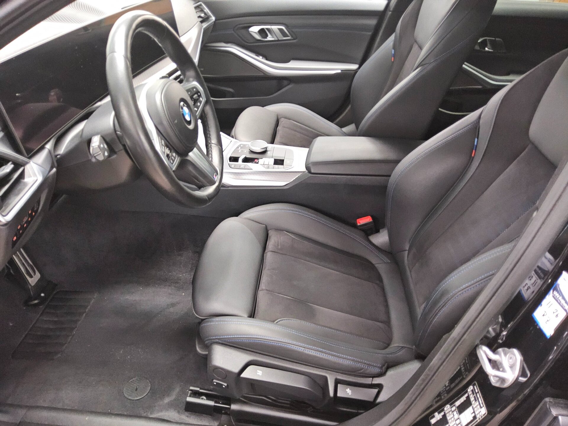 BMW 320dA Touring M-Sport Navi LED Curved Harman 9