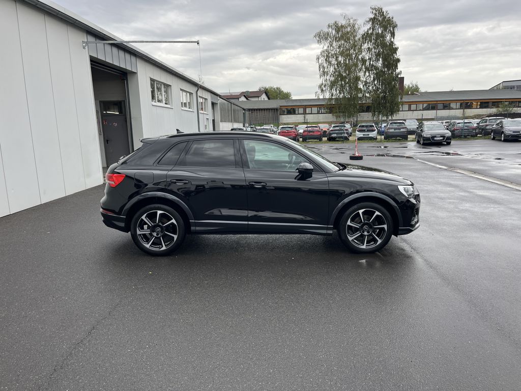 Audi Q3 35 2.0 TDI S tronic Blackline 6