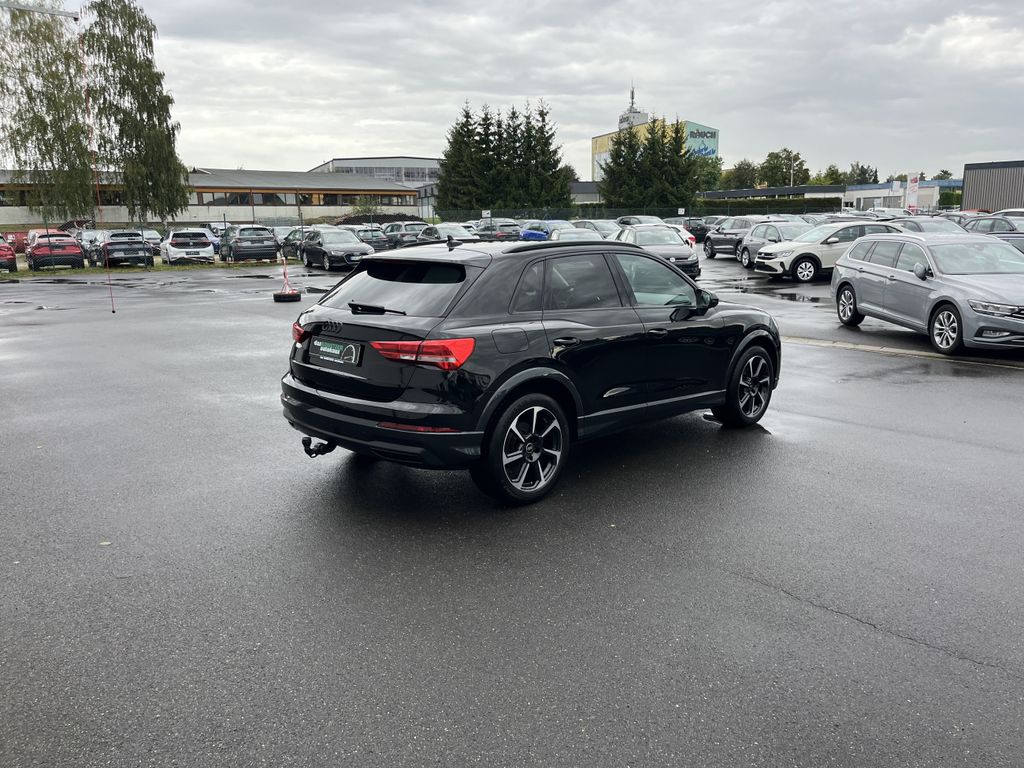 Audi Q3 35 2.0 TDI S tronic Blackline 8