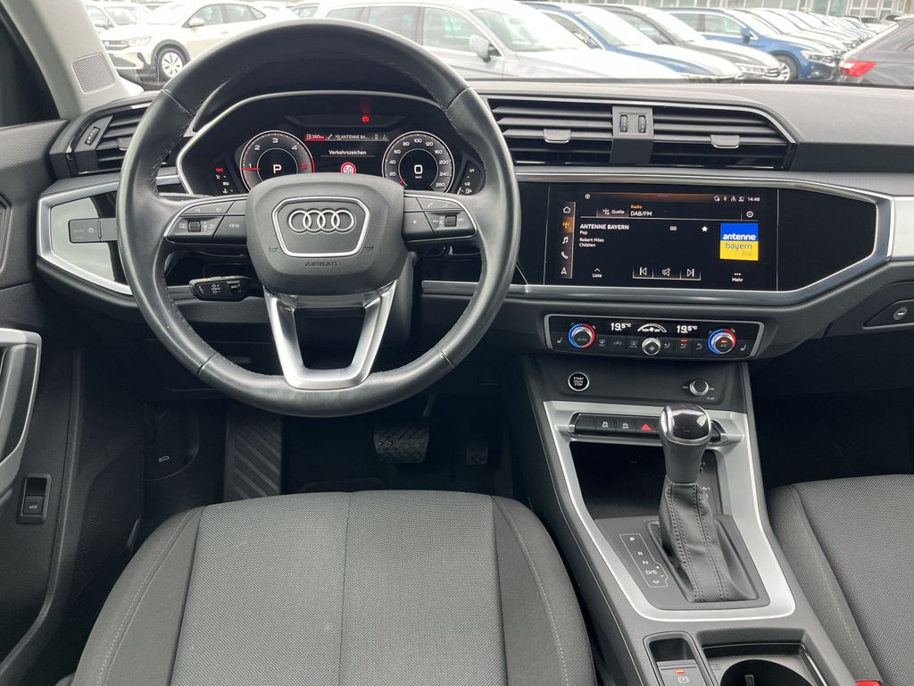 Audi Q3 35 2.0 TDI S tronic Blackline 16