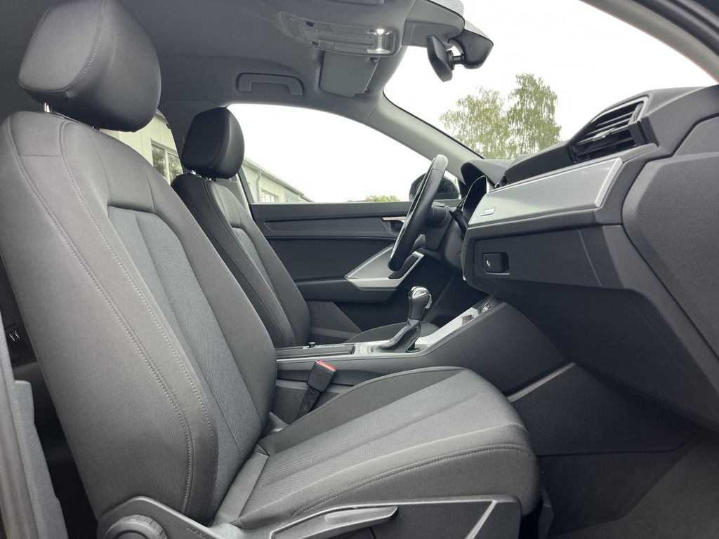 Audi Q3 35 2.0 TDI S tronic Blackline 15
