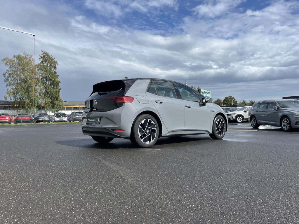 Volkswagen ID.3 Pro Performance 6
