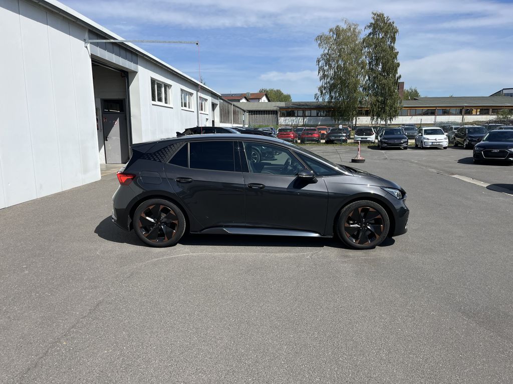Cupra Born 5
