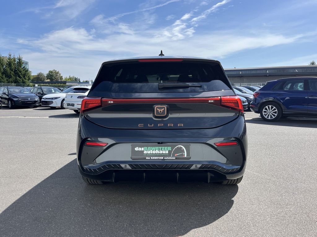 Cupra Born 8