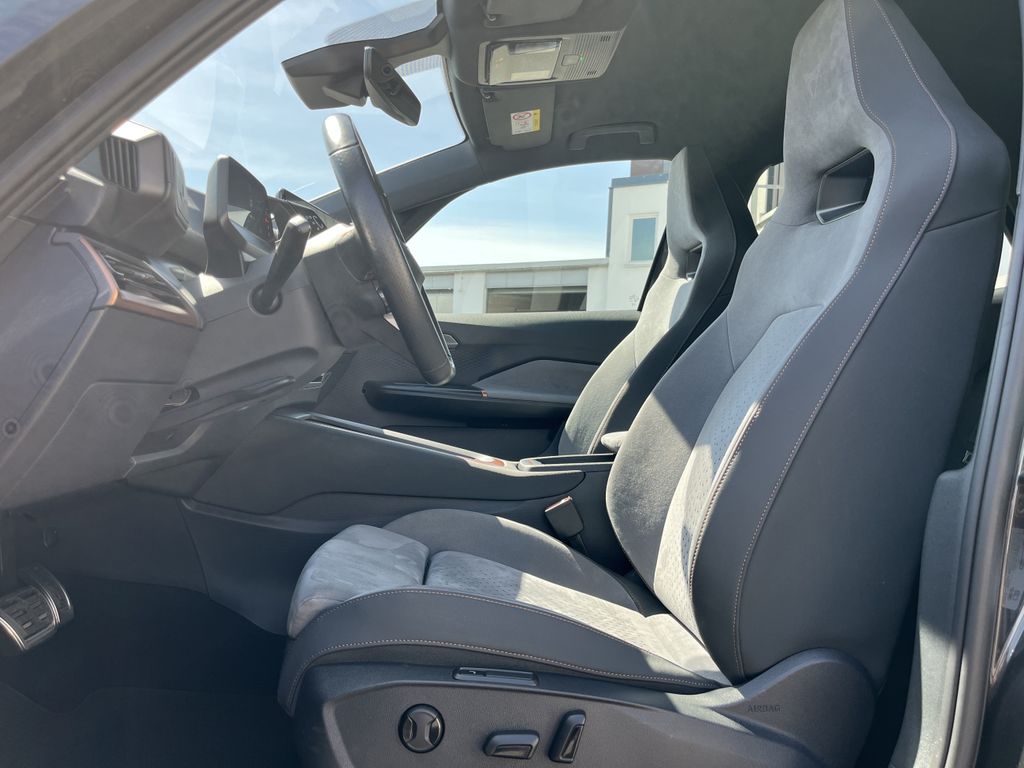 Cupra Born 12