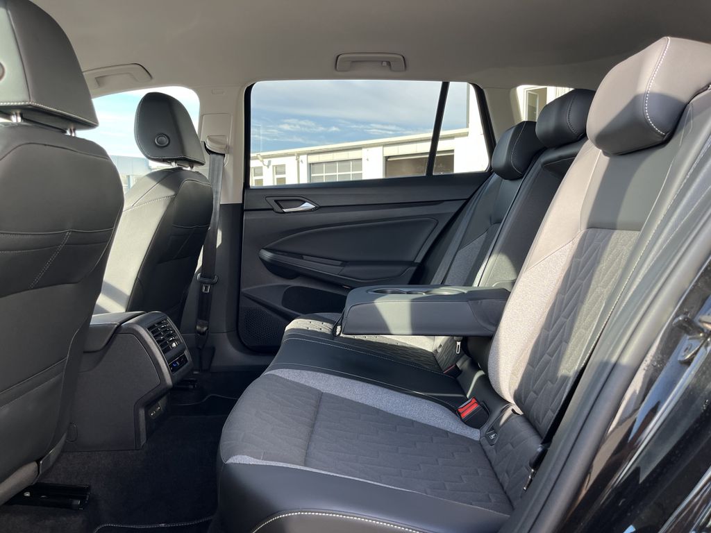 Volkswagen Golf Variant 1.5 TSI Life GOAL 17