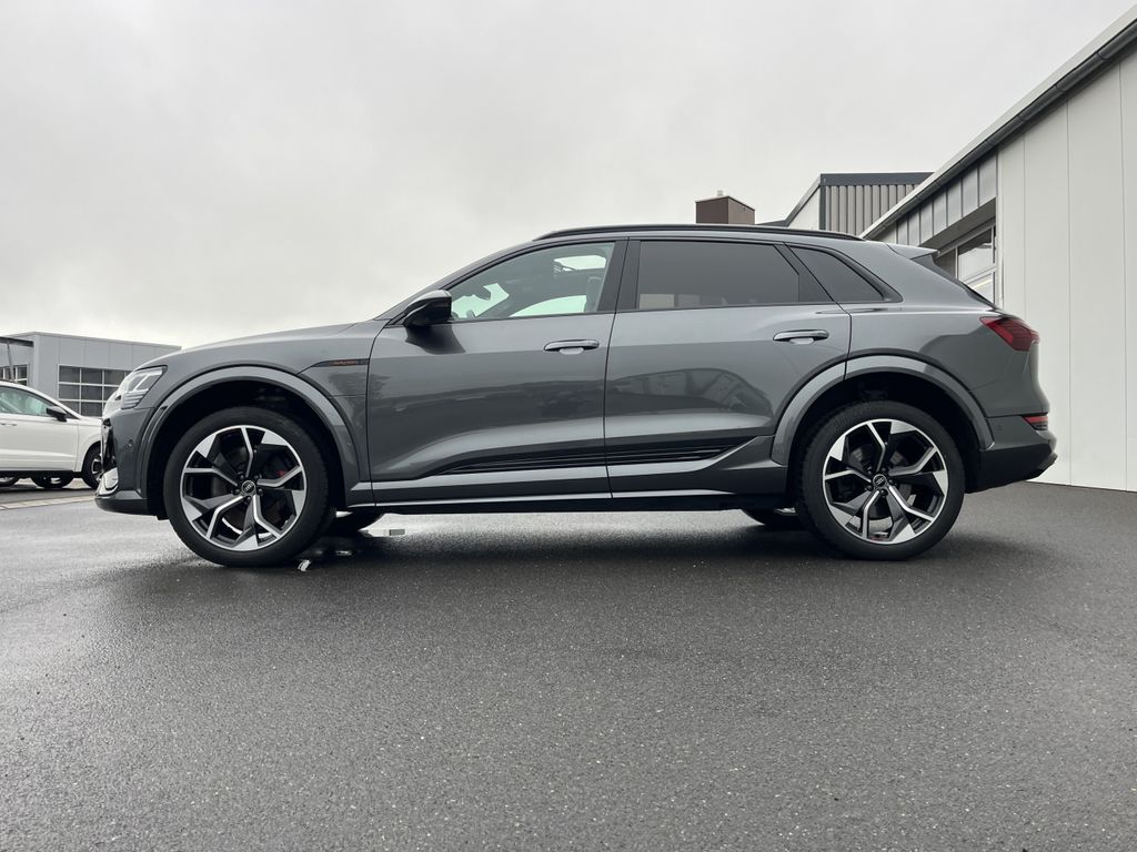 Audi e-tron quattro S 2