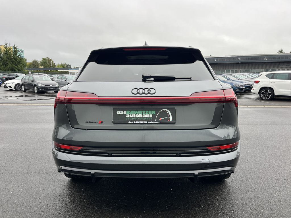 Audi e-tron quattro S 9
