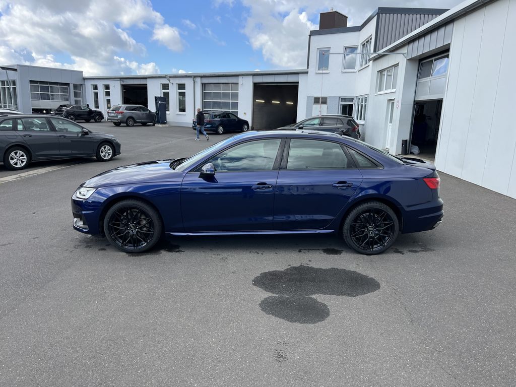 Audi A4 40 2.0 TDI S tronic Blackline S-Line Optik 16 3