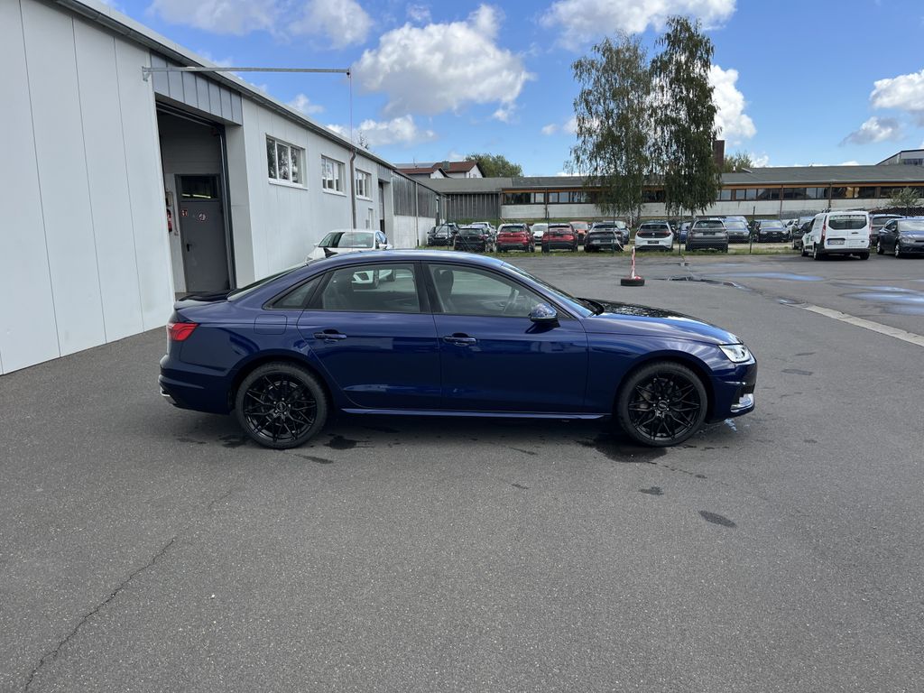 Audi A4 40 2.0 TDI S tronic Blackline S-Line Optik 16 6