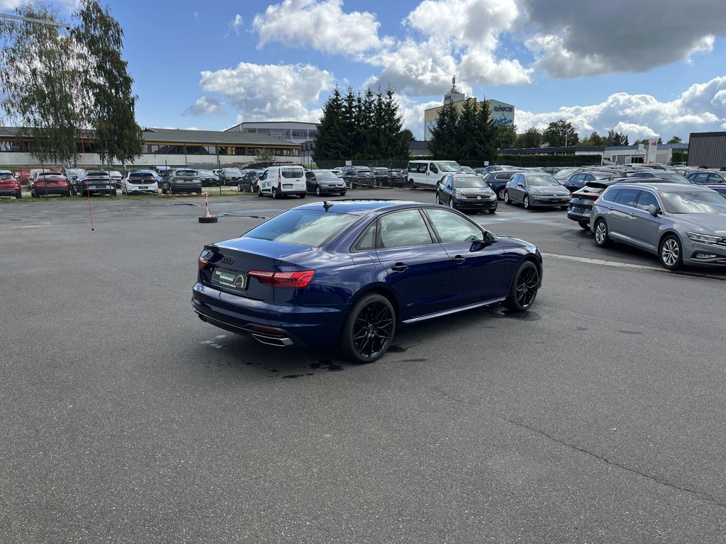 Audi A4 40 2.0 TDI S tronic Blackline S-Line Optik 16 8