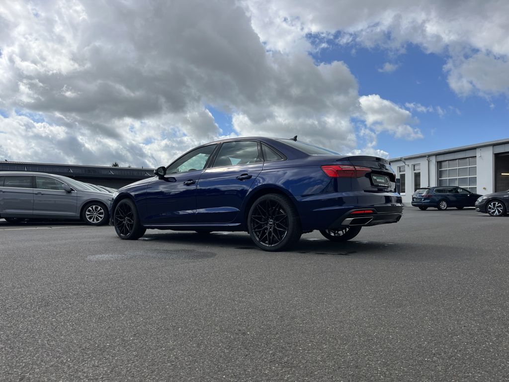 Audi A4 40 2.0 TDI S tronic Blackline S-Line Optik 16 10
