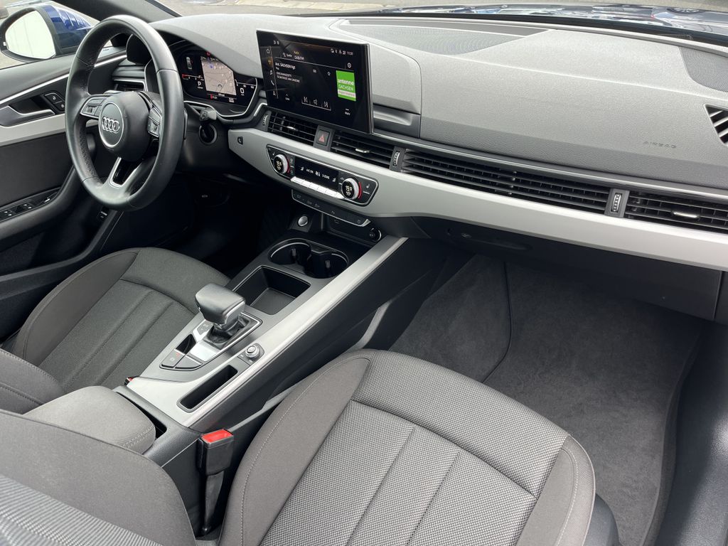 Audi A4 40 2.0 TDI S tronic Blackline S-Line Optik 16 14