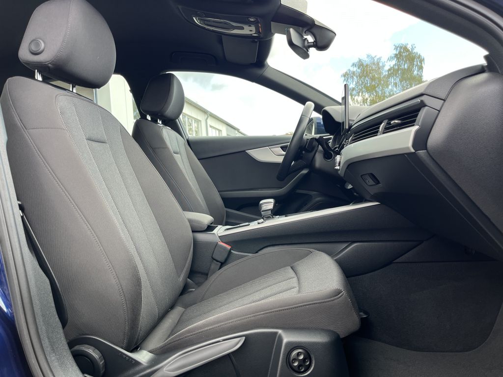 Audi A4 40 2.0 TDI S tronic Blackline S-Line Optik 16 15
