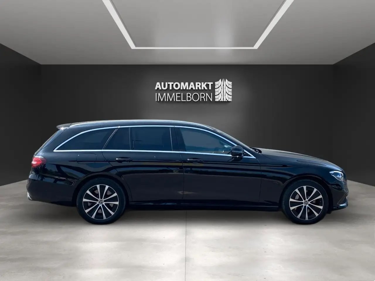 Mercedes-Benz E 300 de ALLRAD VollLeder*Kamera*SO100%*Avantgar 12