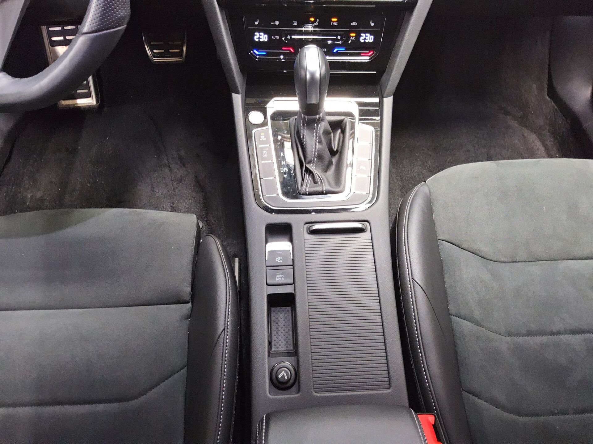 Volkswagen Arteon SB 2.0 TSI R-Line Navi Matrix AID AHK 6