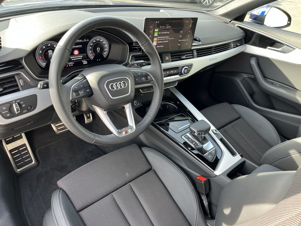 Audi A4 Avant 40 2.0 TFSI quattro S tronic S line 219 12