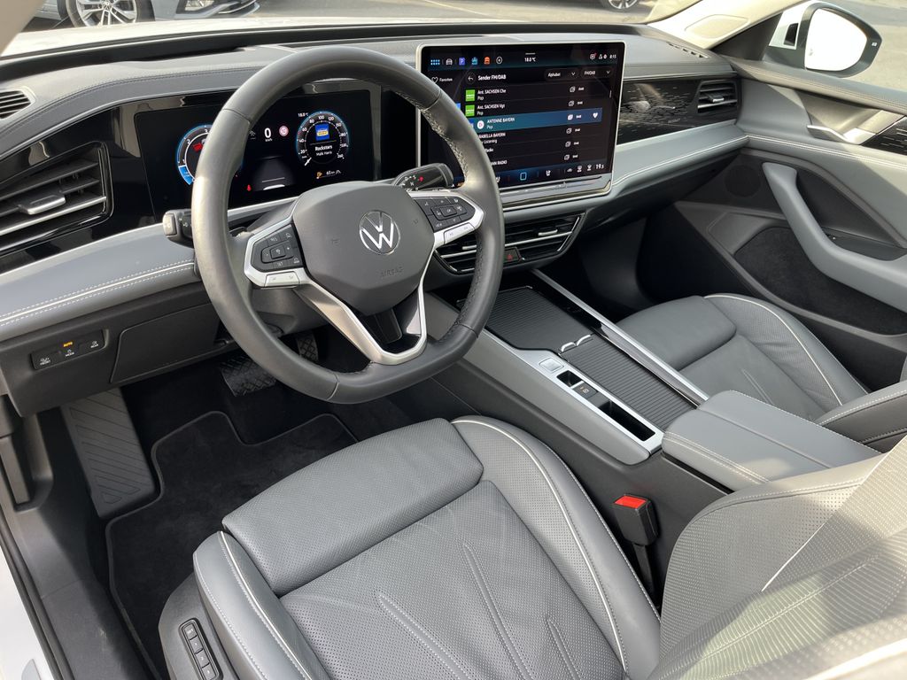 Volkswagen Passat Variant 2.0 TDI DSG Elegance 11