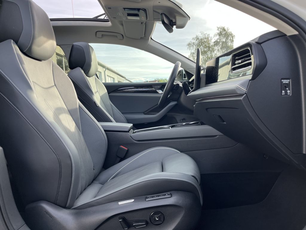 Volkswagen Passat Variant 2.0 TDI DSG Elegance 14