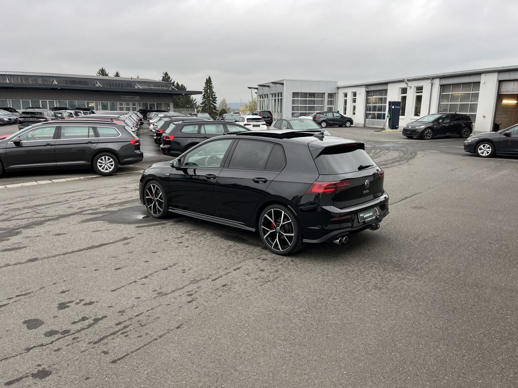 Volkswagen Golf GTD 2.0 TDI DSG 9