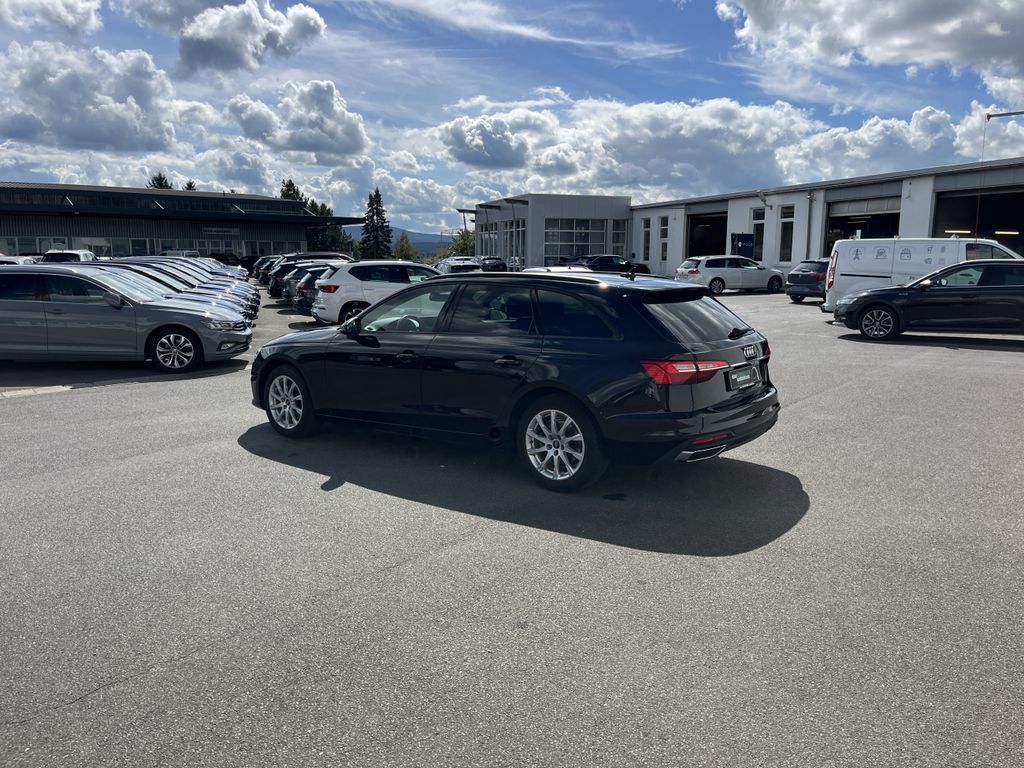 Audi A4 Avant 35 2.0 TFSI S tronic 11