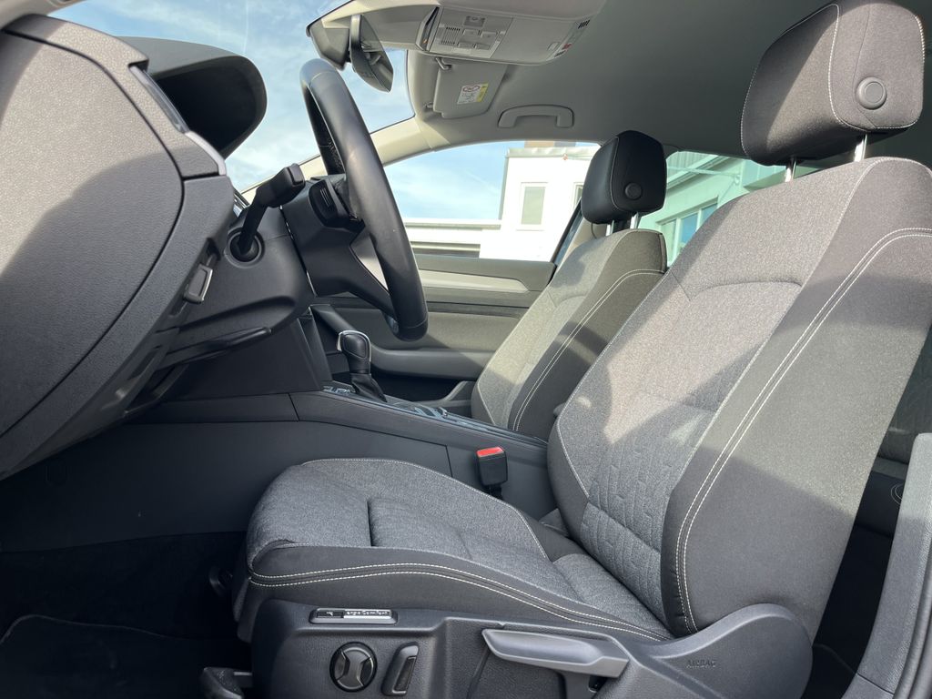 Volkswagen Passat Variant 2.0 TDI DSG Business 13