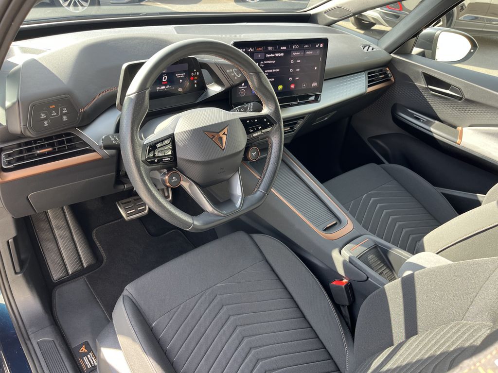 Cupra Born 11