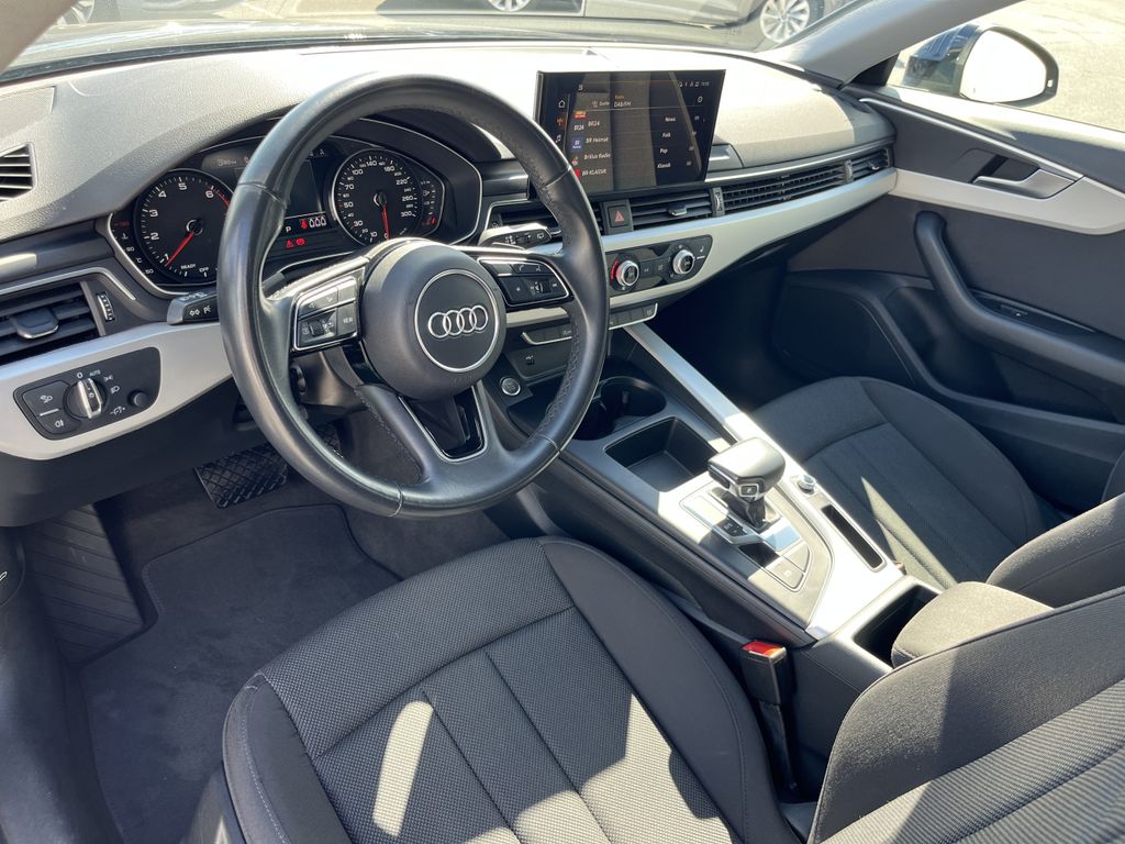 Audi A4 Avant 35 2.0 TFSI S tronic 12