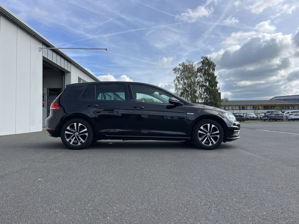 Volkswagen Golf 1.5 TSI IQ.Drive 4