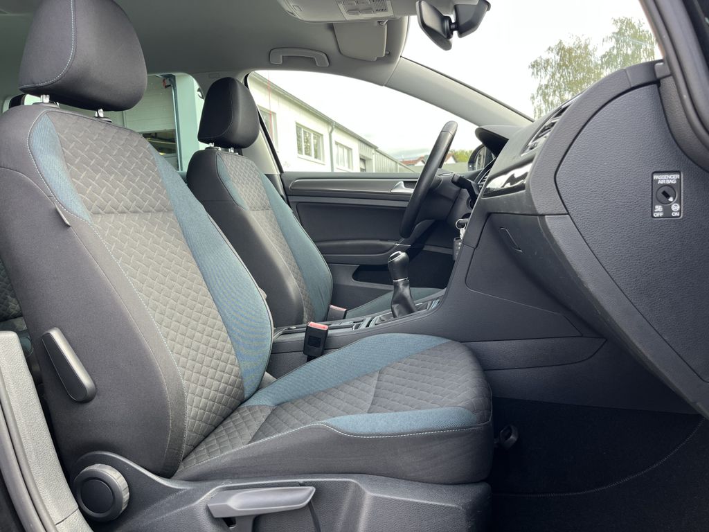 Volkswagen Golf 1.5 TSI IQ.Drive 14
