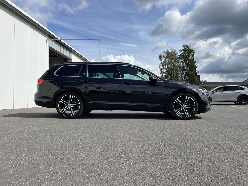 Volkswagen Passat Variant 2.0 TDI DSG R-Line Optik 1,99% Fi 5