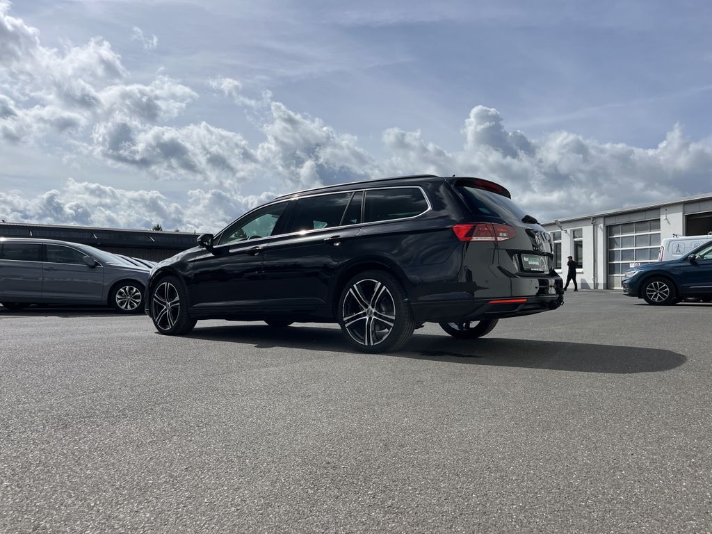 Volkswagen Passat Variant 2.0 TDI DSG R-Line Optik 1,99% Fi 10