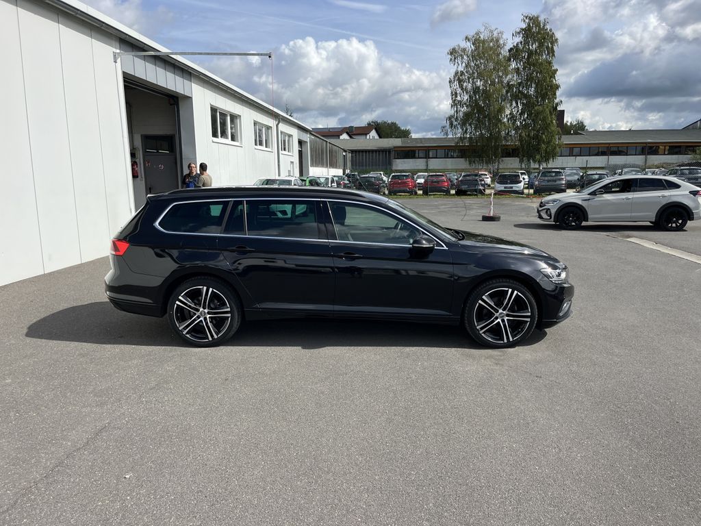 Volkswagen Passat Variant 2.0 TDI DSG R-Line Optik 1,99% Fi 6