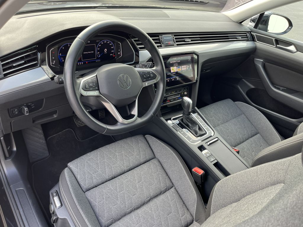 Volkswagen Passat Variant 2.0 TDI DSG R-Line Optik 1,99% Fi 12
