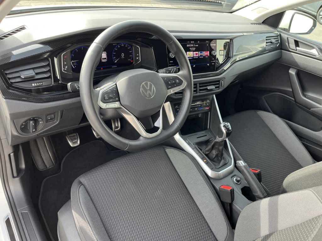 Volkswagen Polo 1.0 ACTIVE 12
