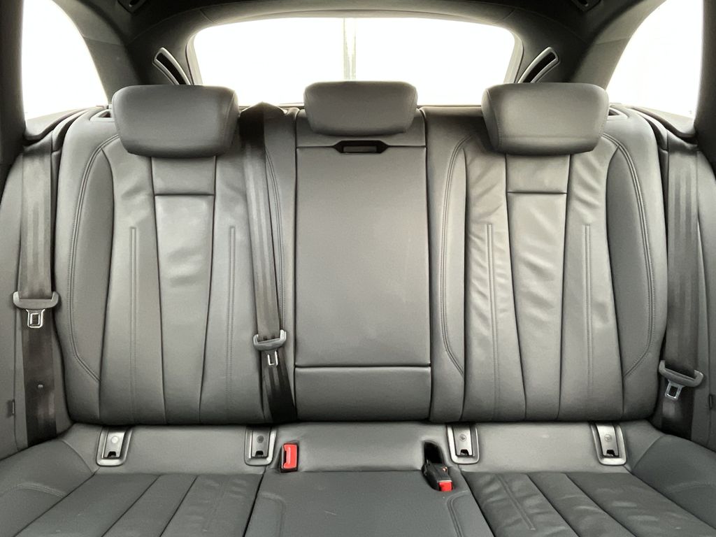 Audi A4 Avant 40 2.0 TDI quattro S tronic Blackline S 18