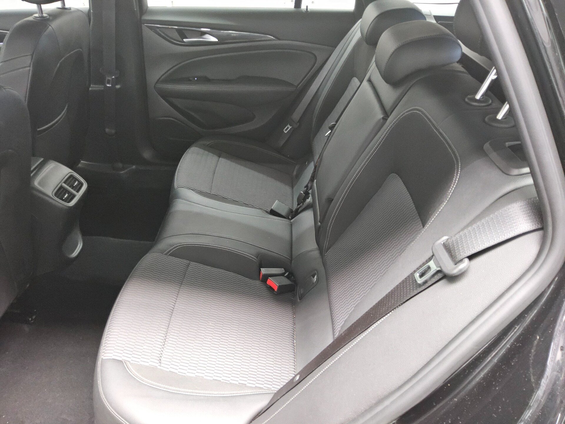 Opel Insignia ST 1.5 D Elegance T-Leder Navi LED RfK 13