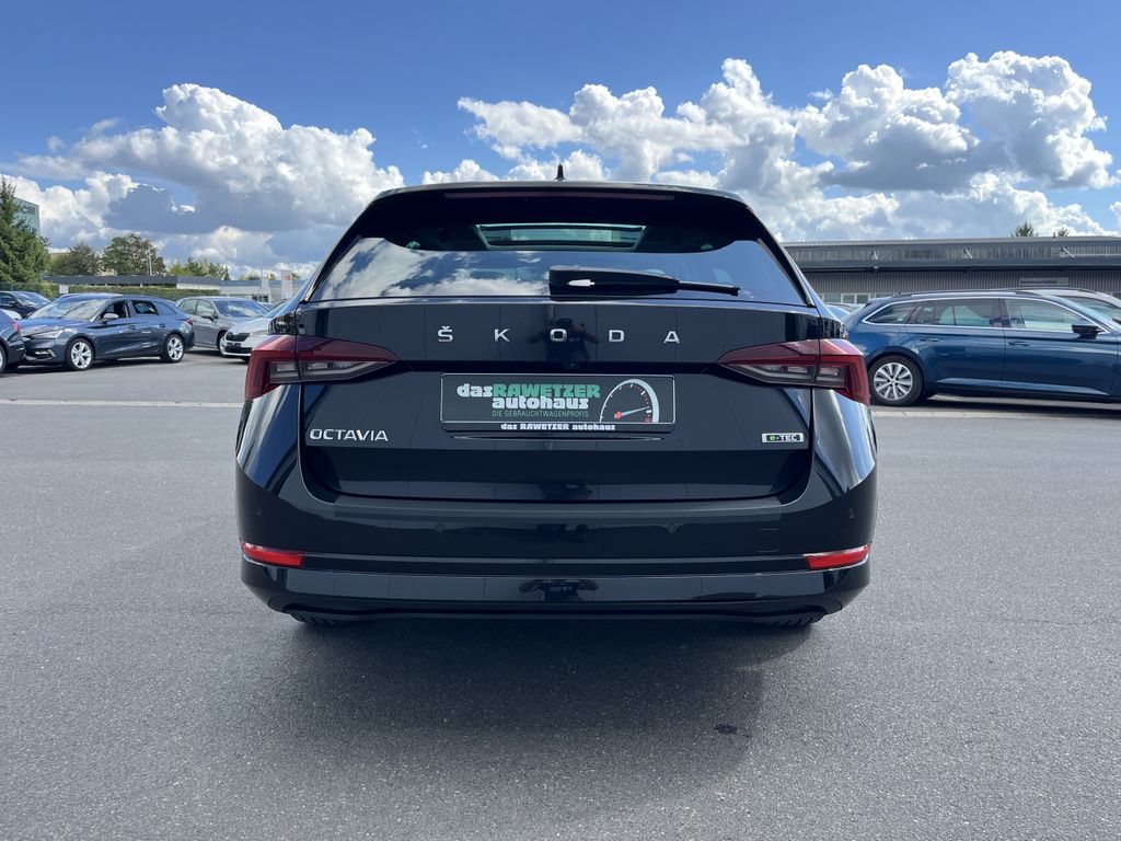 Skoda Octavia Combi 1.5 TSI DSG Clever 9