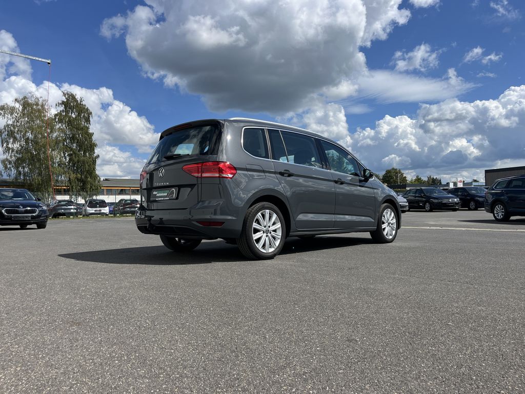 Volkswagen Touran 1.5 TSI Highline 6