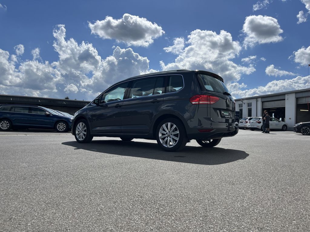 Volkswagen Touran 1.5 TSI Highline 9