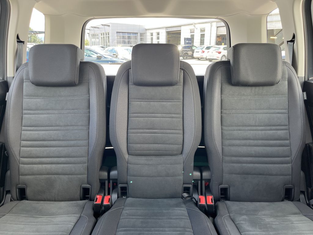Volkswagen Touran 1.5 TSI Highline 17